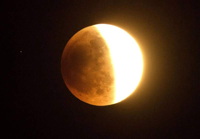Planetario de la Armada dará conferencias sobre el eclipse total de luna