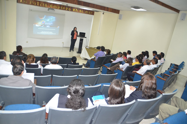 Funcionarios del Inocar recibieron capacitación sobre redacción de artículos científicos