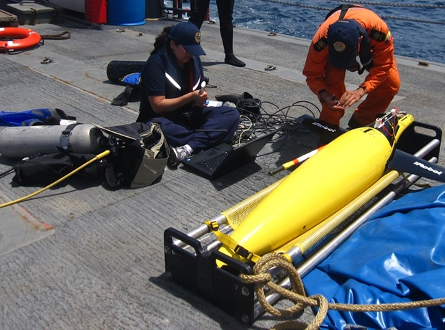 Robots submarinos serán instalados a lo largo de la costa ecuatoriana Robots submarinos serán instalados a lo largo de la costa ecuatoriana