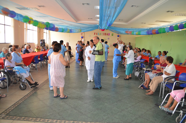 Inocar organizó jornada recreativa para adultos mayores de Villa Hogar Esperanza
