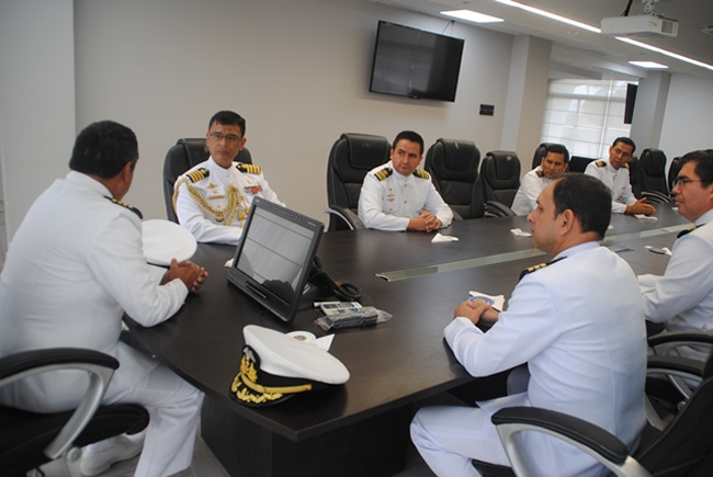 Agregado Naval del Perú visitó el Instituto Oceanográfico de la Armada