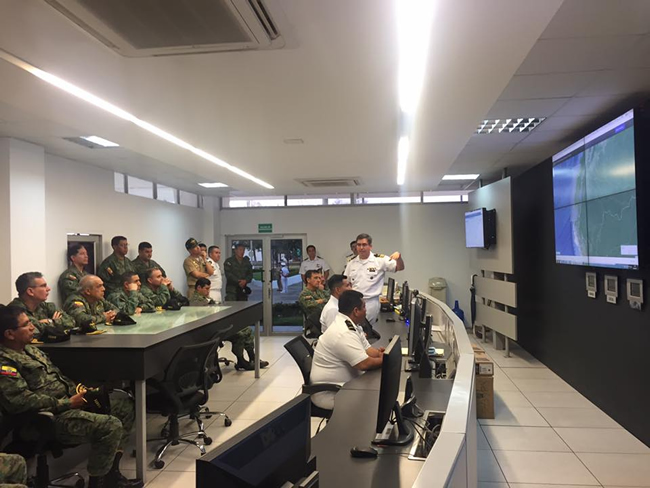 Alumnos del curso de Comando y Estado Mayor Conjunto visitaron el Inocar