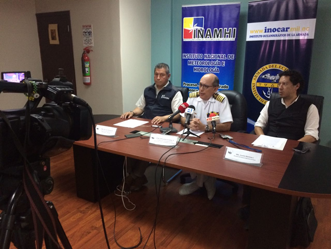 Se mantiene precipitaciones intensas y calentamiento oceánico con tendencia a la baja Se mantiene precipitaciones intensas y calentamiento oceánico con tendencia a la baja