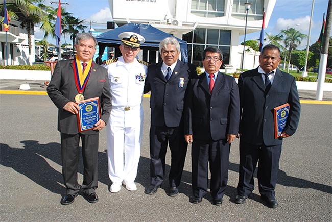 Ceremonia de despedida a funcionarios del Inocar que se acogieron a la jubilación