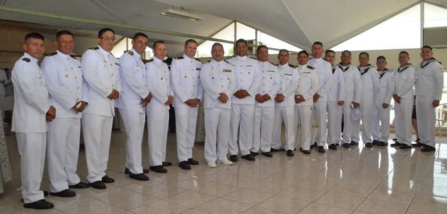 Ascenso de señores oficiales y tripulantes del Instituto Oceanográfico de la Armada