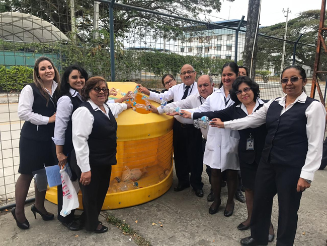 Campaña de reciclaje de botellas plásticas