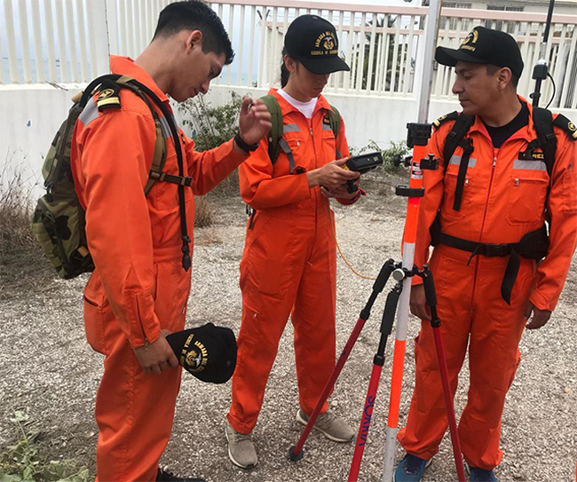 Oficiales  de la Armada del Ecuador se forman como Hidrógrafos