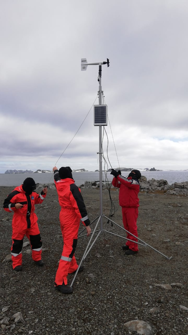 Instalan estación meteorológica portátil en la Antártida para determinar presión atmosférica sobre las variaciones del nivel del mar