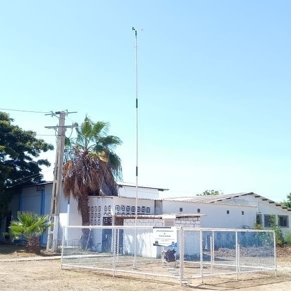 Inocar entregó estación meteorológica a la Escuela de Grumetes "Contramaestre Juan Suárez"