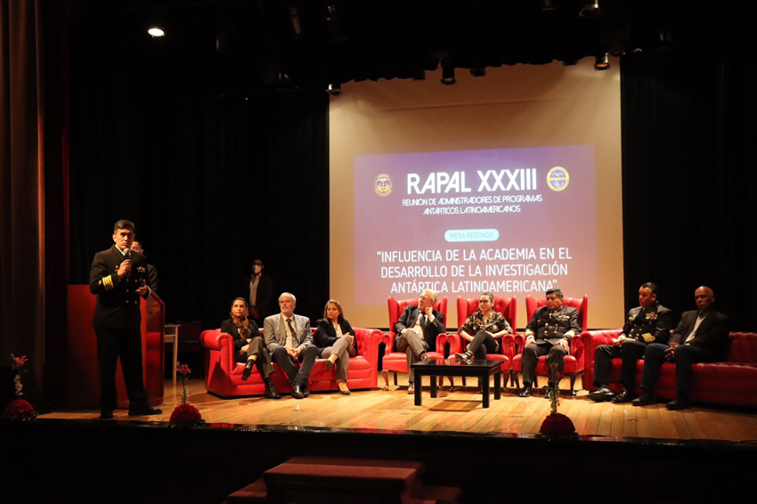 Delegados de la XXXIII Rapal analizaron la importancia de la academia en el desarrollo de la investigación antártica latinoamericana Delegados de la XXXIII Rapal analizaron la importancia de la academia en el desarrollo de la investigación antártica latinoamericana