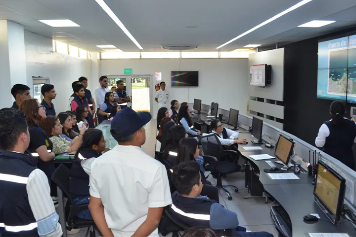 Visita Universidad de Quevedo 25823