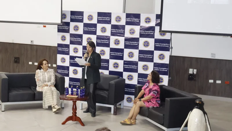 16326 conversatorio mujeres polares